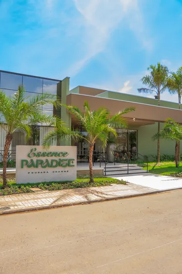 Fachada e entrada da Essence Paradise