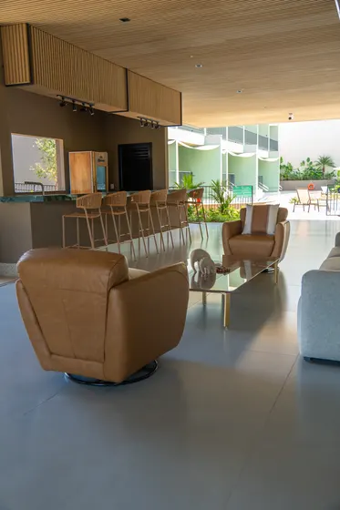 Lounge aberto para a piscina